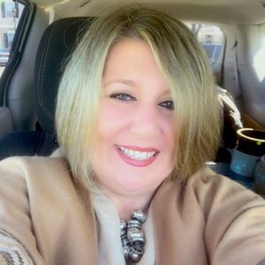 Meet your Posher, Marsha